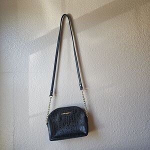 Steve Madden Black Embossed Logo Crossbody Bag Gold Chain Strap Trendy Purse